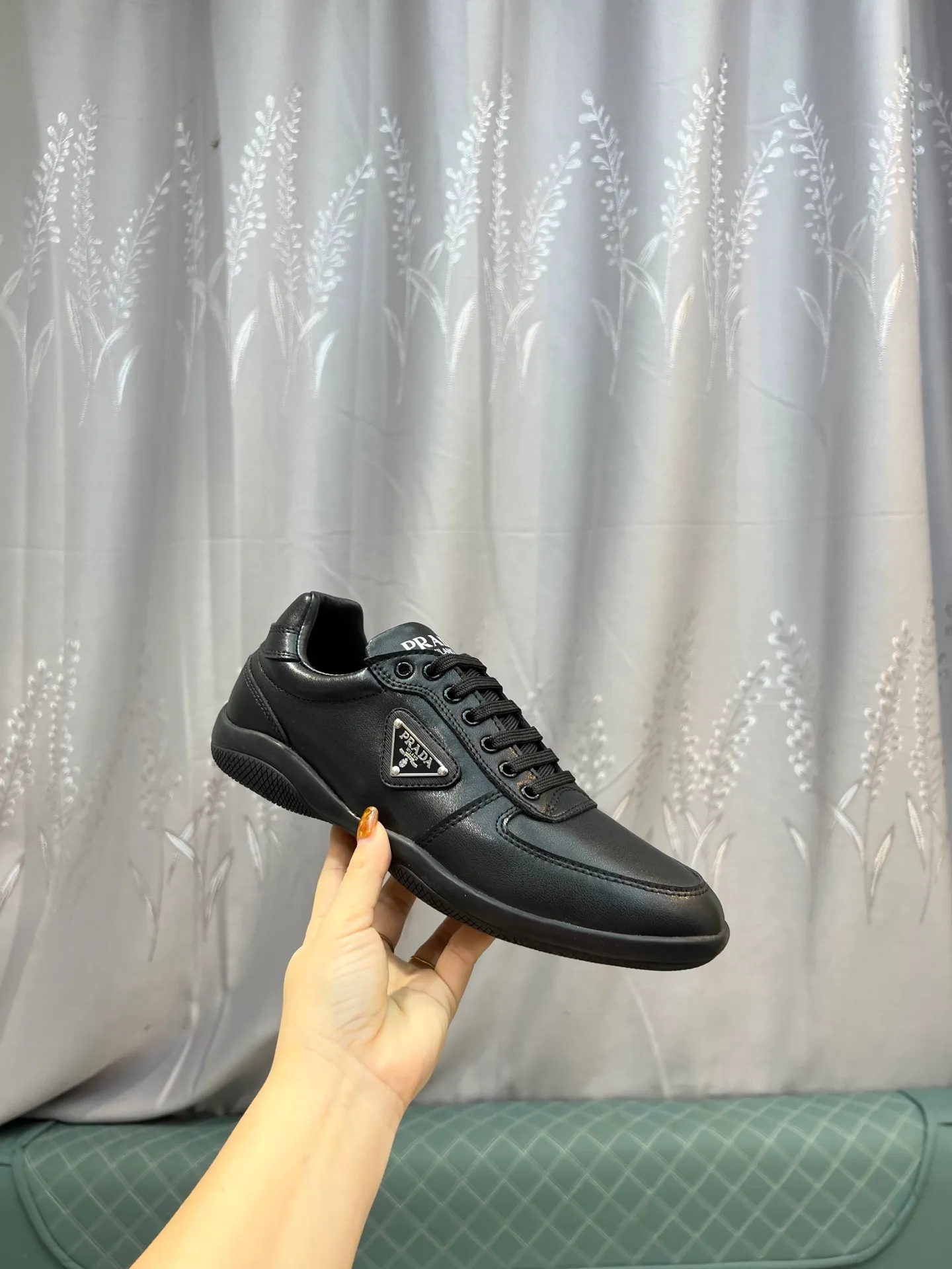 Men's men's shoes 💰440 [PRADA—Prada] 2025 latest model 🙈original replica! 👟👟👟Available here. The workmanship is top-notch. The upper is made of Italian 🇮🇹Imported calfskin. ❗️Breathable genuine leather lining @Suitable for travel. The original version has an enlarged engraved sole, making it suitable for all kinds of travels, showing low-key luxury. Size: 38-44 yards